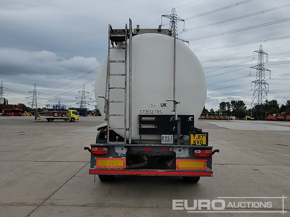 Fruehauf Tri Axle Tanker Trailer - Semi-remorque citerne: photos 4 Fruehauf Tri Axle Tanker Trailer - Semi-remorque citerne: photos 4