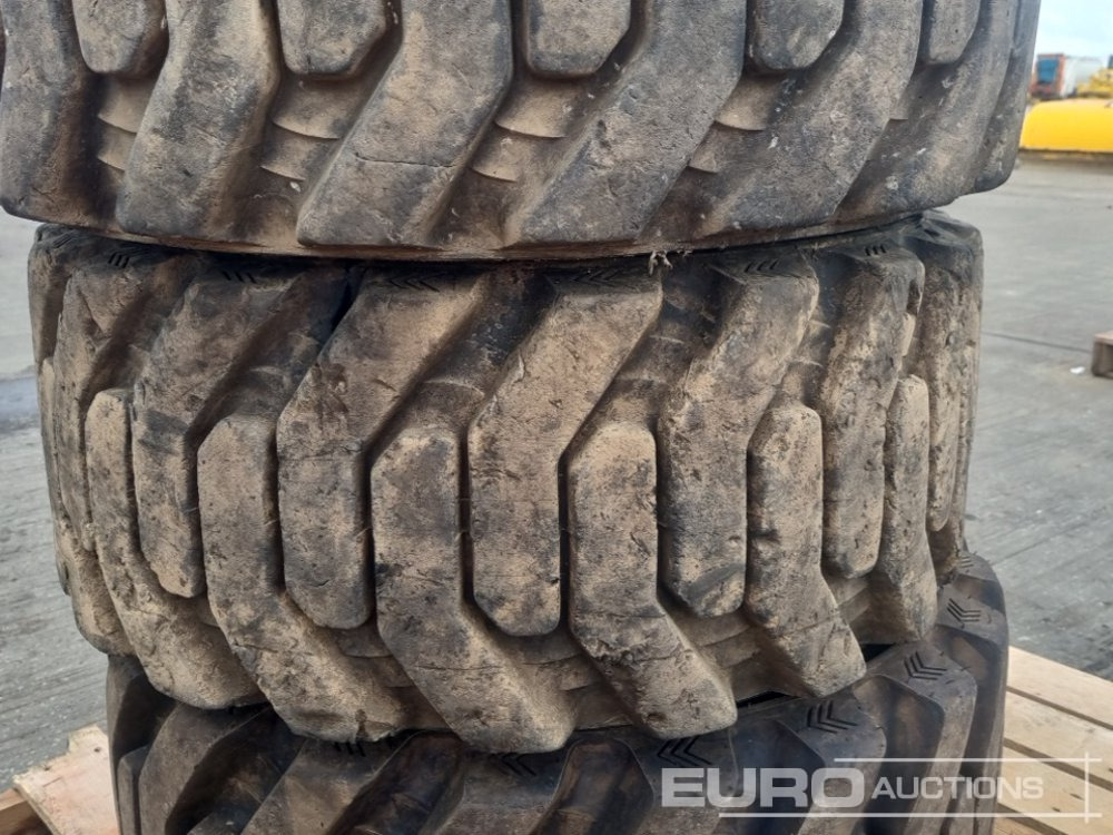 Pneu Galaxy R4 12-16.5 Tyre (4 of): photos 9