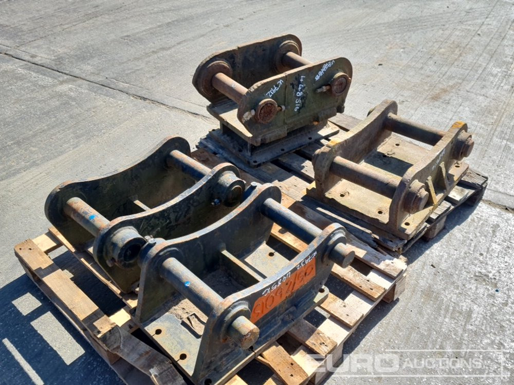 Head Stock 65mm Pin to suit 13 Ton Excavator (4 of) - Marteau hydraulique: photos 1 Head Stock 65mm Pin to suit 13 Ton Excavator (4 of) - Marteau hydraulique: photos 1
