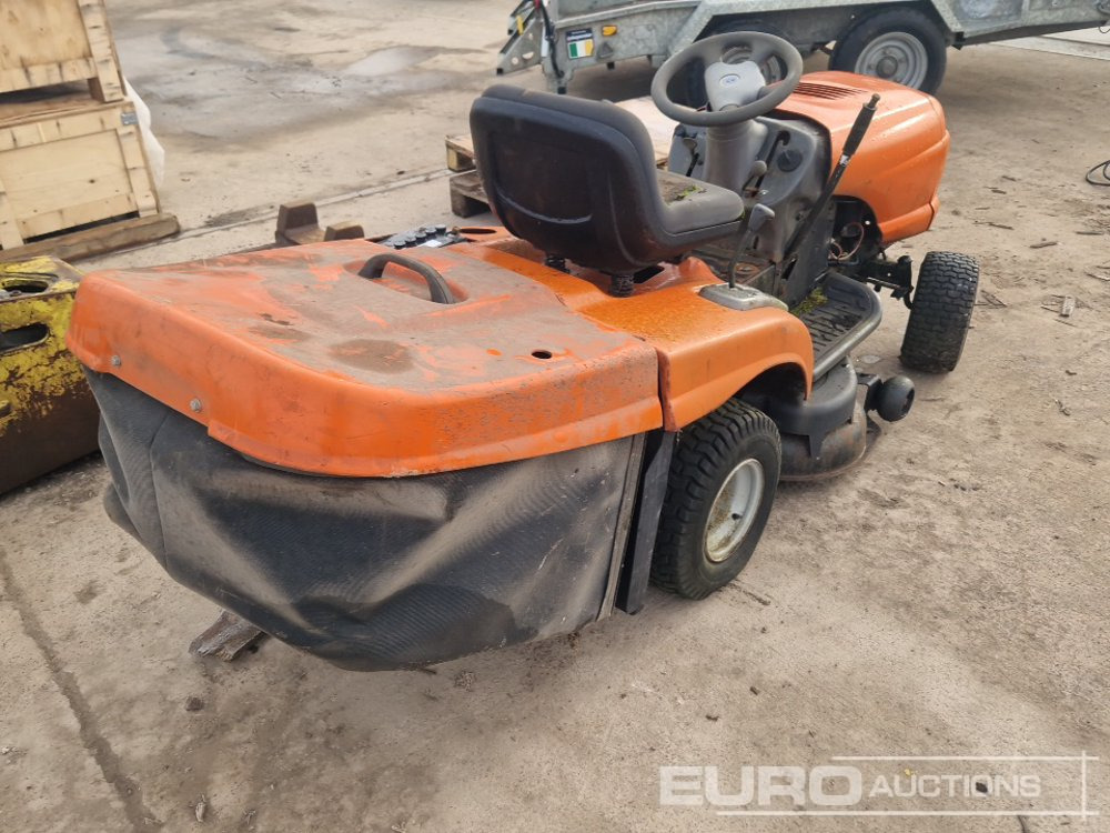 Husqvarna Ride On Lawnmower, - Motofaucheuse: photos 4 Husqvarna Ride On Lawnmower, - Motofaucheuse: photos 4