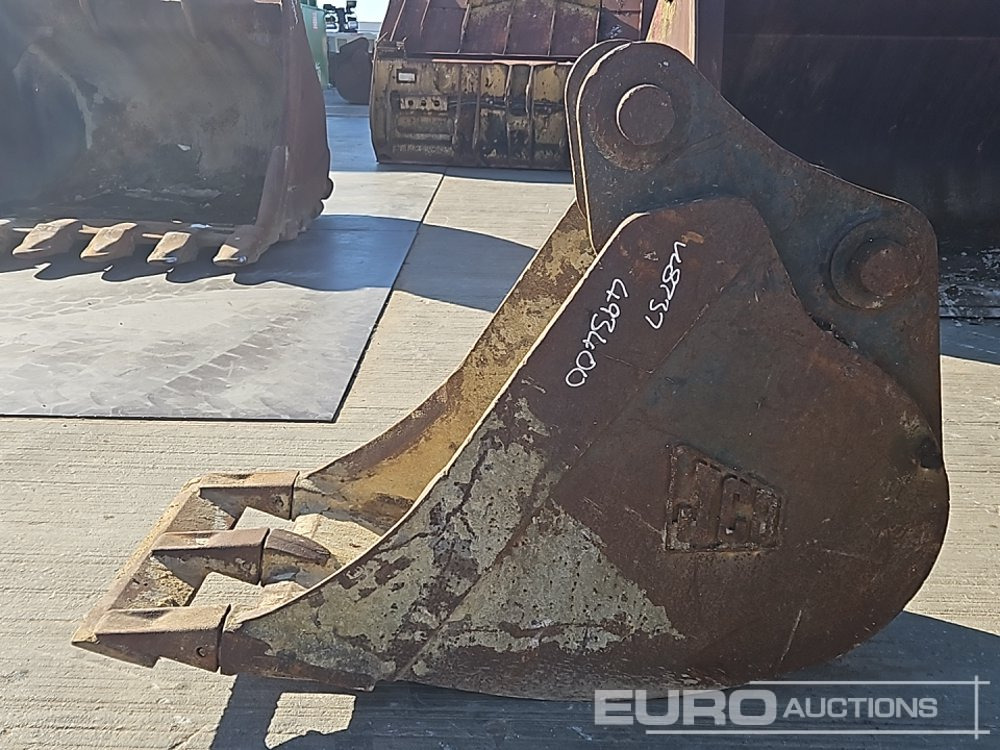 JCB 24" Digging Bucket 80mm Pin to suit 20 Ton Excavator - Godet: photos 2 JCB 24" Digging Bucket 80mm Pin to suit 20 Ton Excavator - Godet: photos 2