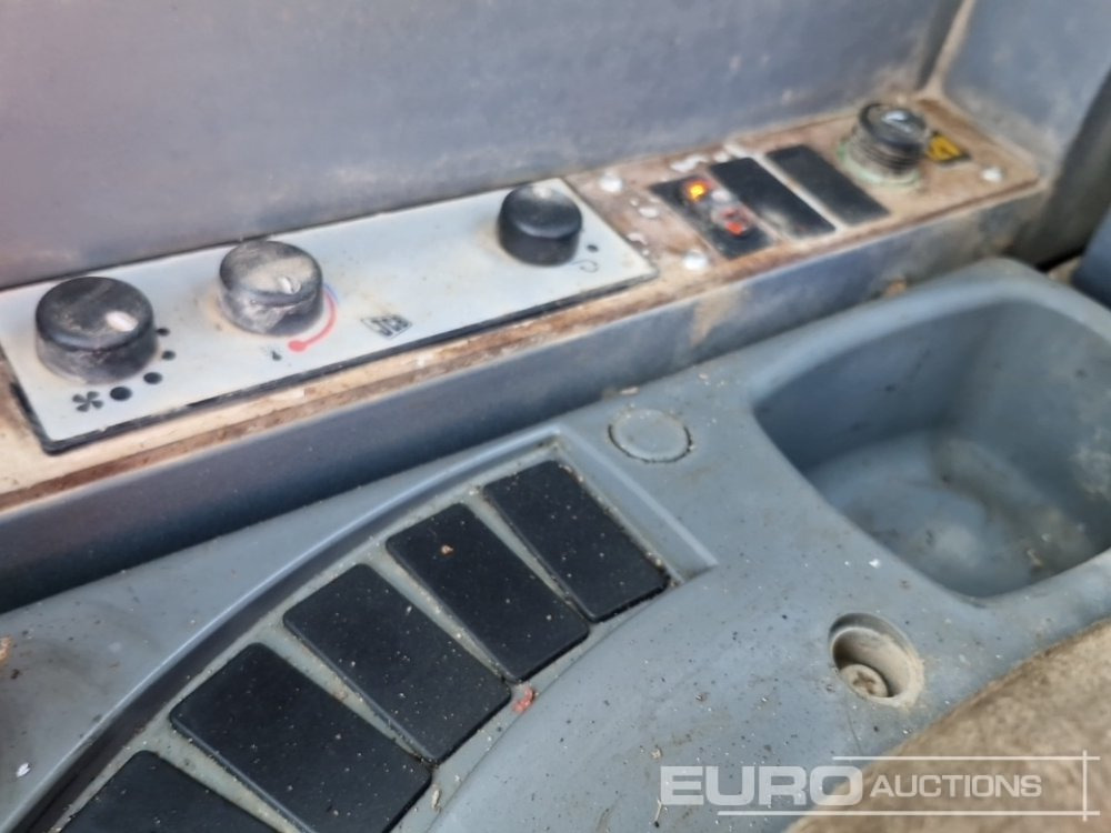 Pelle sur chenille JCB JS130: photos 32