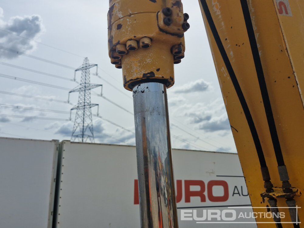 Pelle sur chenille JCB JS130: photos 24 Pelle sur chenille JCB JS130: photos 24