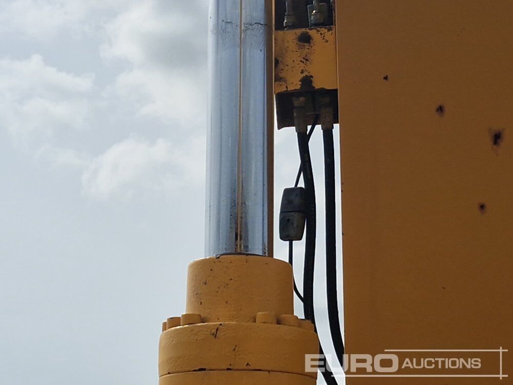 Pelle sur chenille JCB JS130: photos 29 Pelle sur chenille JCB JS130: photos 29
