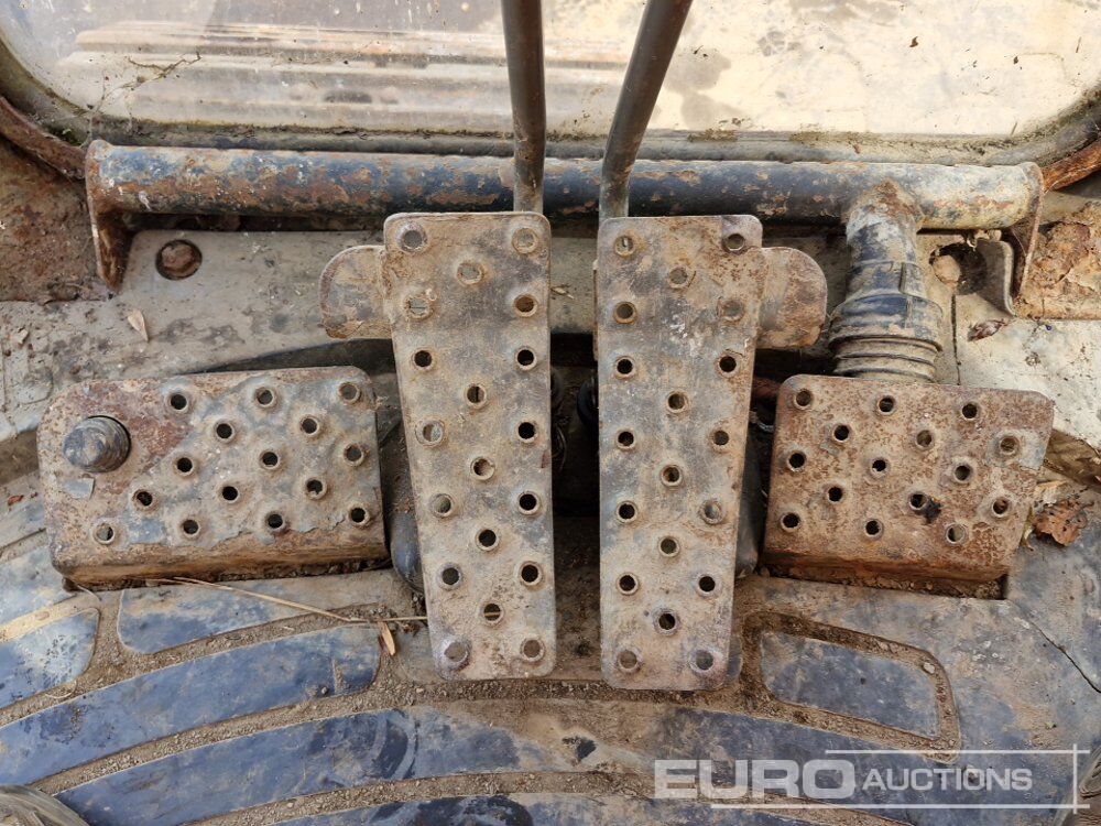 Pelle sur chenille JCB JS130: photos 44 Pelle sur chenille JCB JS130: photos 44
