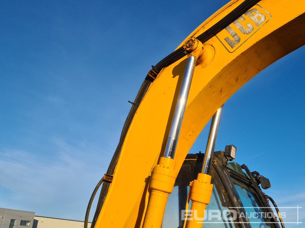 Pelle sur chenille JCB JS130: photos 23