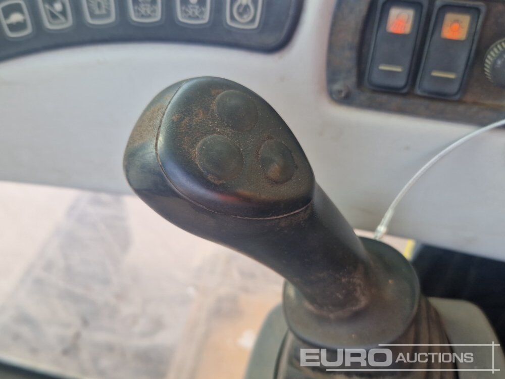 Pelle sur pneus JCB JS160W: photos 33 Pelle sur pneus JCB JS160W: photos 33