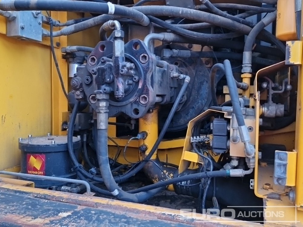 Pelle sur chenille JCB JS290: photos 46