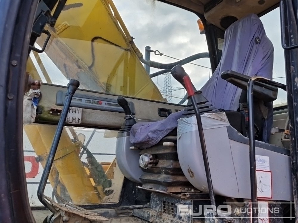 Pelle sur chenille JCB JS290: photos 35
