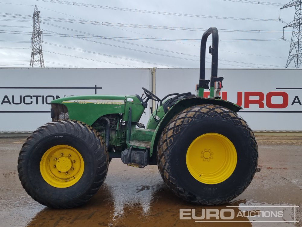 John Deere 5215 - Tracteur agricole: photos 2 John Deere 5215 - Tracteur agricole: photos 2