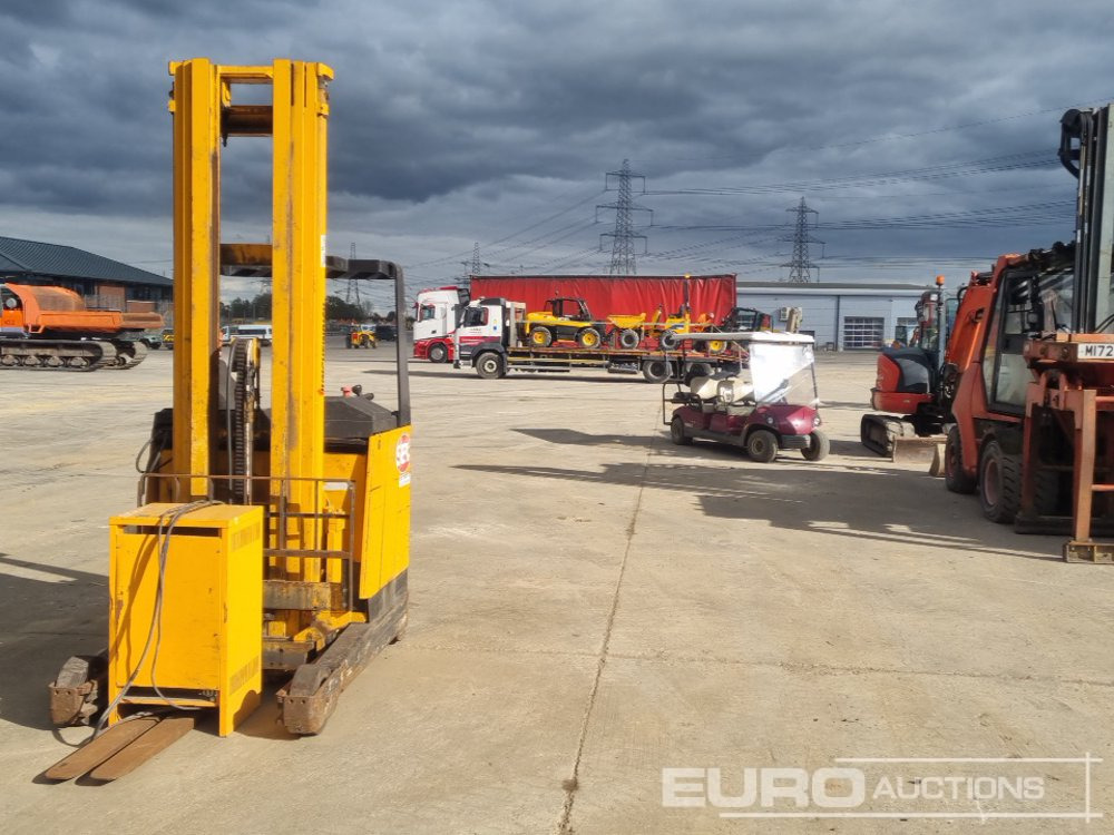 Jungheinrich Electric Side Loader Forklift, 3 Stage Free Lift Mast, Forks, Charger (Flat Battery) - Chariot élévateur: photos 5 Jungheinrich Electric Side Loader Forklift, 3 Stage Free Lift Mast, Forks, Charger (Flat Battery) - Chariot élévateur: photos 5
