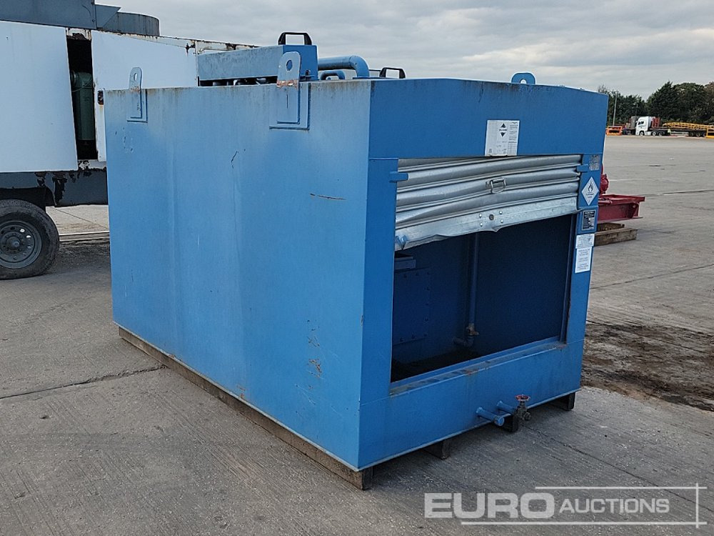 Koronka 2500 Litre Static Bunded Bowser, Electric Pump - Cuve de stockage: photos 3 Koronka 2500 Litre Static Bunded Bowser, Electric Pump - Cuve de stockage: photos 3