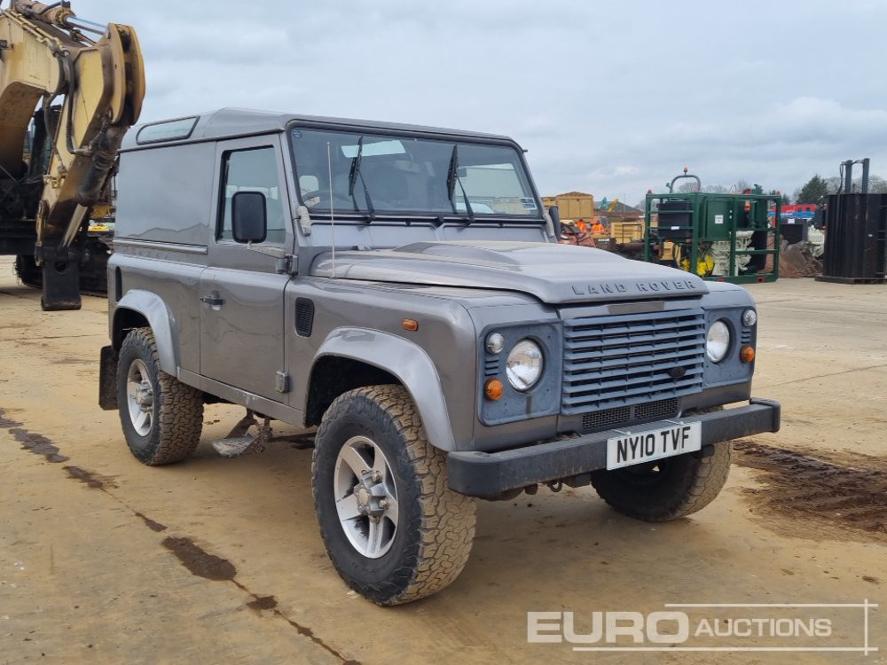 SUV Land Rover Defender: photos 7