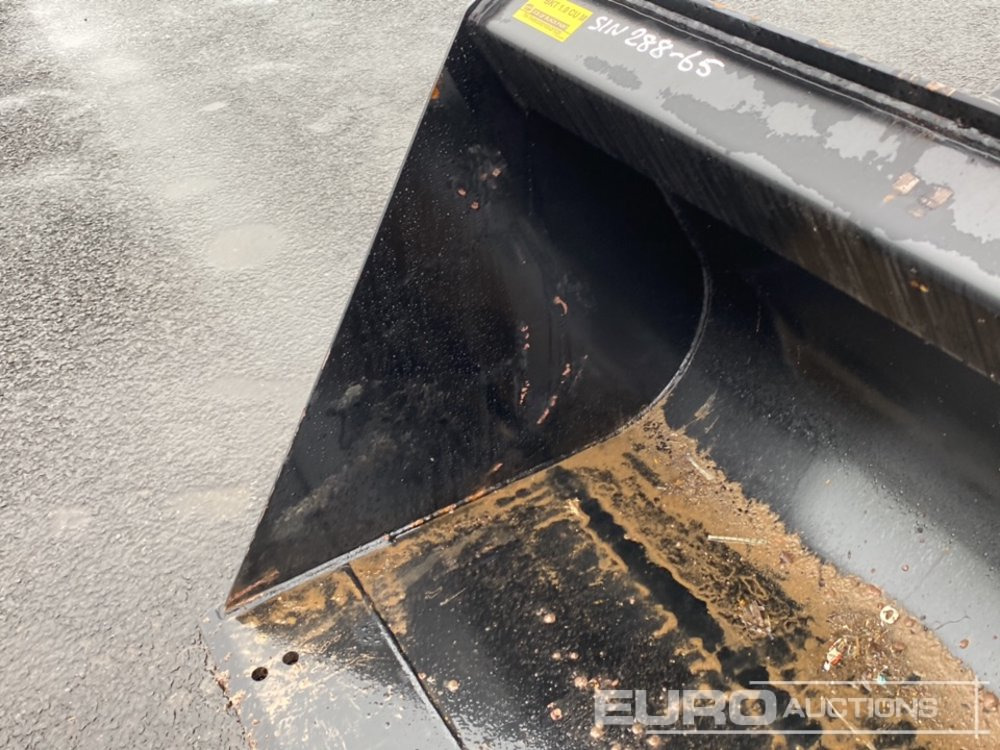 Unused Strickland 90" Loading Bucket to suit JCB Telehandler - Machine agricole: photos 5 Unused Strickland 90" Loading Bucket to suit JCB Telehandler - Machine agricole: photos 5