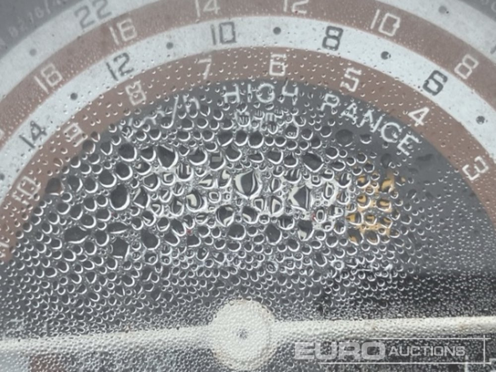 Tracteur agricole Massey Ferguson 135: photos 9