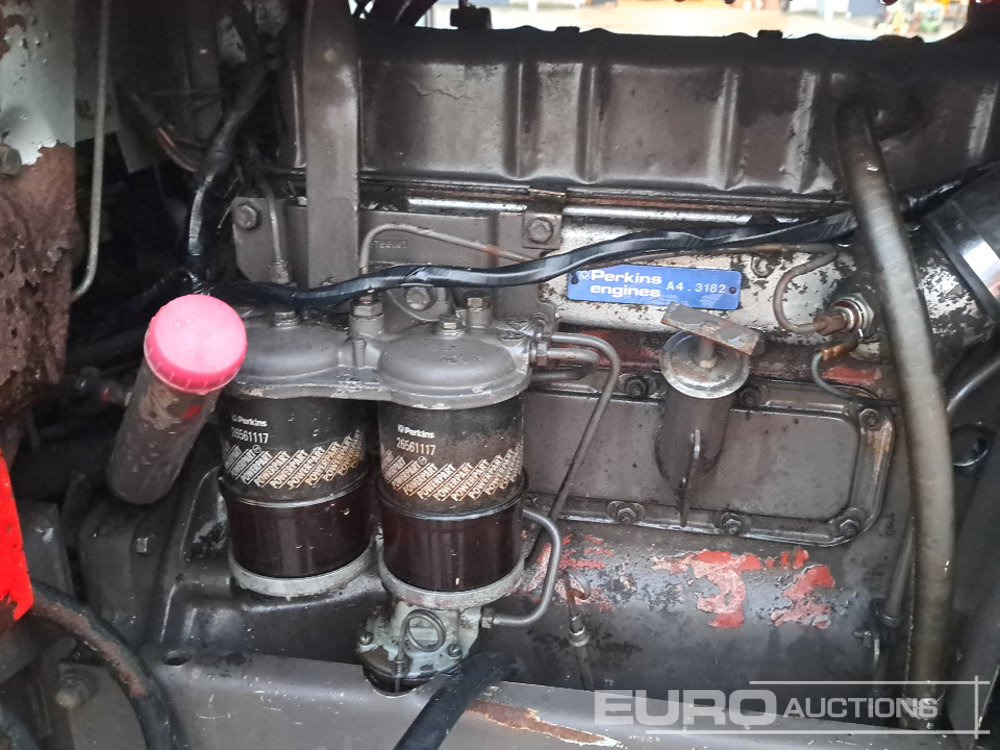 Tracteur agricole Massey Ferguson MF698: photos 16