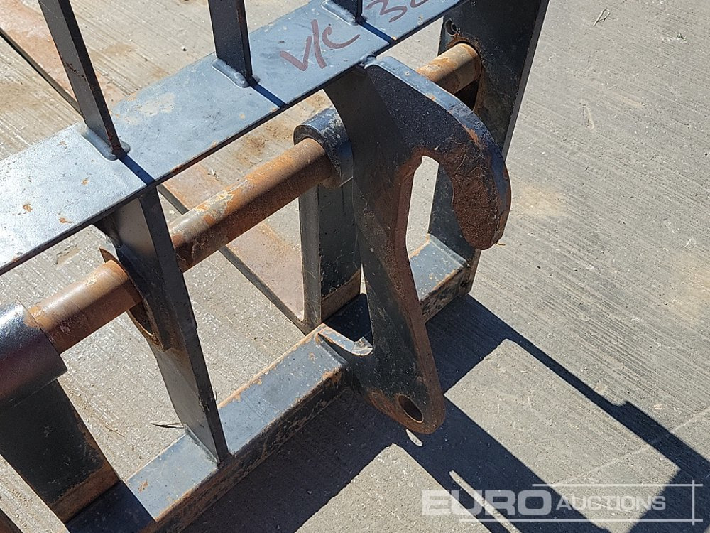 Matériel de manutention 2020 JLG Fork Frame & Forks to suit Telehandler: photos 13