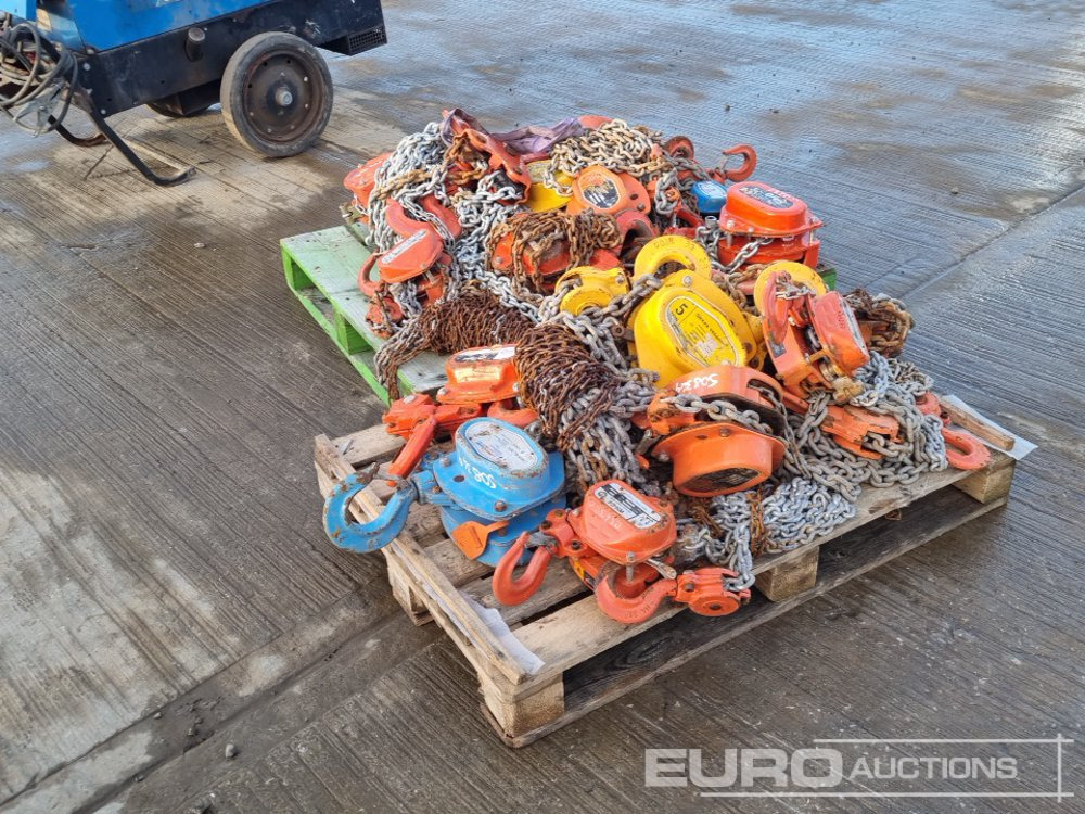 Pallet of Various Sized Chain Block & Tackle (2 of) - Matériel de manutention: photos 1 Pallet of Various Sized Chain Block & Tackle (2 of) - Matériel de manutention: photos 1