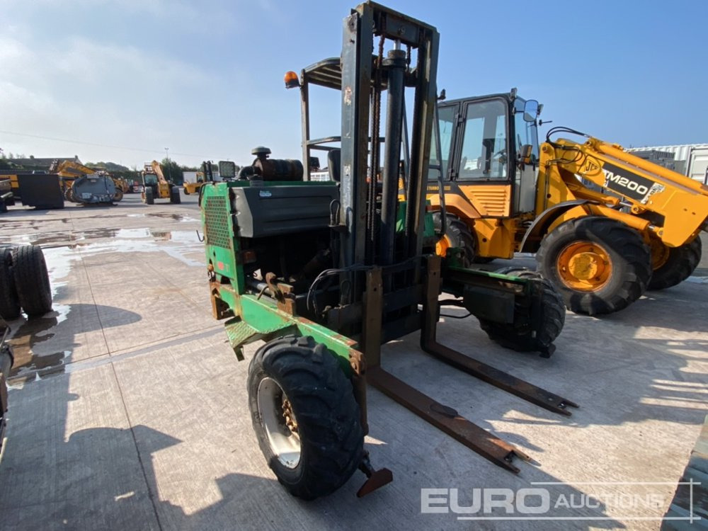 Moffett Mounty M7 24.3W, 3 Wheeled Trailer Mountable Forklift, 2 Stage Mast - Chariot embarqué: photos 4 Moffett Mounty M7 24.3W, 3 Wheeled Trailer Mountable Forklift, 2 Stage Mast - Chariot embarqué: photos 4