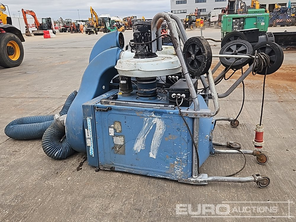 Nederman 45 Volt Dust Extractor (2 of) - Matériel de chantier: photos 2 Nederman 45 Volt Dust Extractor (2 of) - Matériel de chantier: photos 2