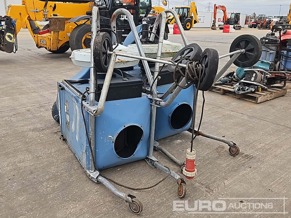 Nederman 45 Volt Dust Extractor (2 of) - Matériel de chantier: photos 3 Nederman 45 Volt Dust Extractor (2 of) - Matériel de chantier: photos 3
