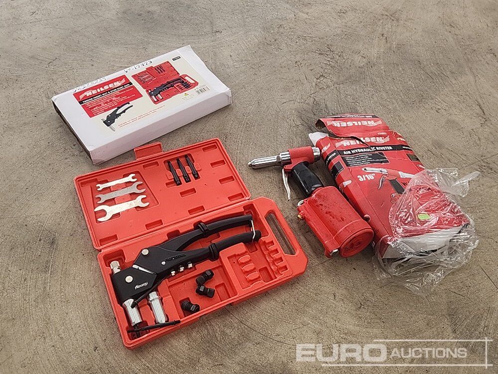 Neilsen Rivet Gun, Bits & Pneumatic Hydraulic Riveter - Équipement de garage: photos 1 Neilsen Rivet Gun, Bits & Pneumatic Hydraulic Riveter - Équipement de garage: photos 1