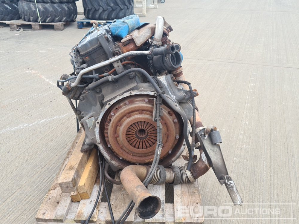 Paccar 4 Cylinder Engine - Moteur: photos 4 Paccar 4 Cylinder Engine - Moteur: photos 4