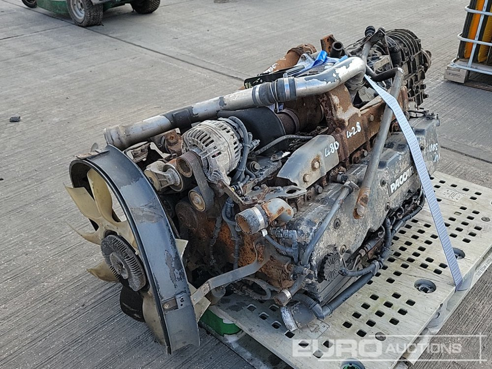 Paccar 6 Cylinder Engine, Gearbox - Moteur: photos 1 Paccar 6 Cylinder Engine, Gearbox - Moteur: photos 1