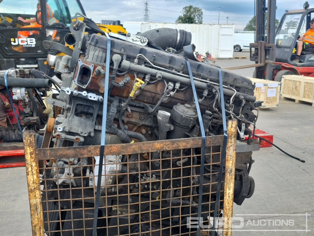 Paccar 6 Cylinder Engine - Moteur: photos 2 Paccar 6 Cylinder Engine - Moteur: photos 2