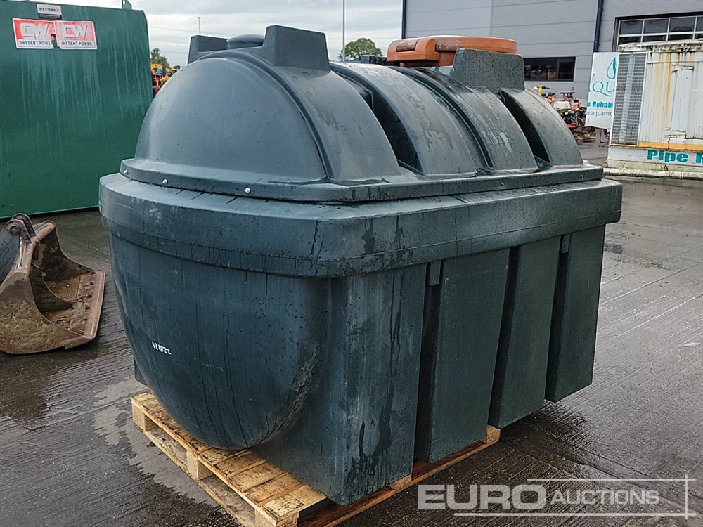 Plastic Waste Tank - Matériel de chantier: photos 5 Plastic Waste Tank - Matériel de chantier: photos 5