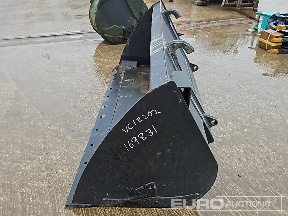 Rhinox 90" Loading Bucket to suit Telehandler - Godet: photos 4 Rhinox 90" Loading Bucket to suit Telehandler - Godet: photos 4