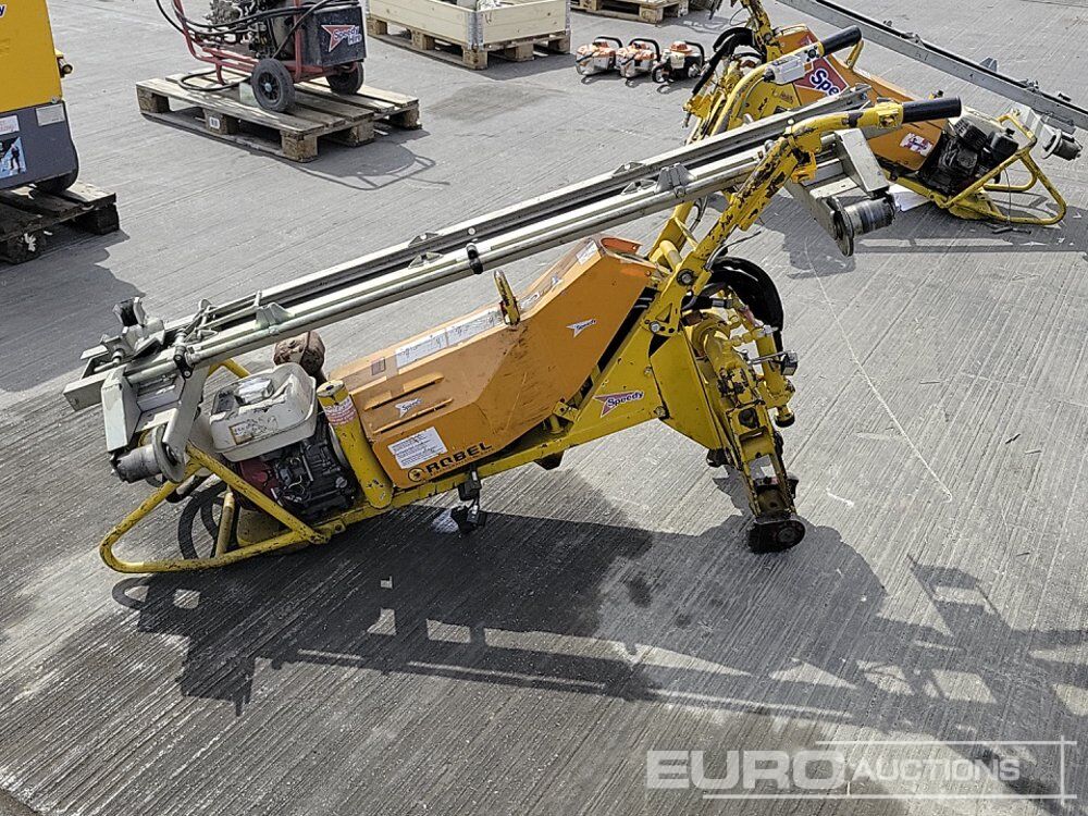 Robel Walk Behind Rail Clipping Machine, Honda Engine - Matériel de chantier: photos 2 Robel Walk Behind Rail Clipping Machine, Honda Engine - Matériel de chantier: photos 2
