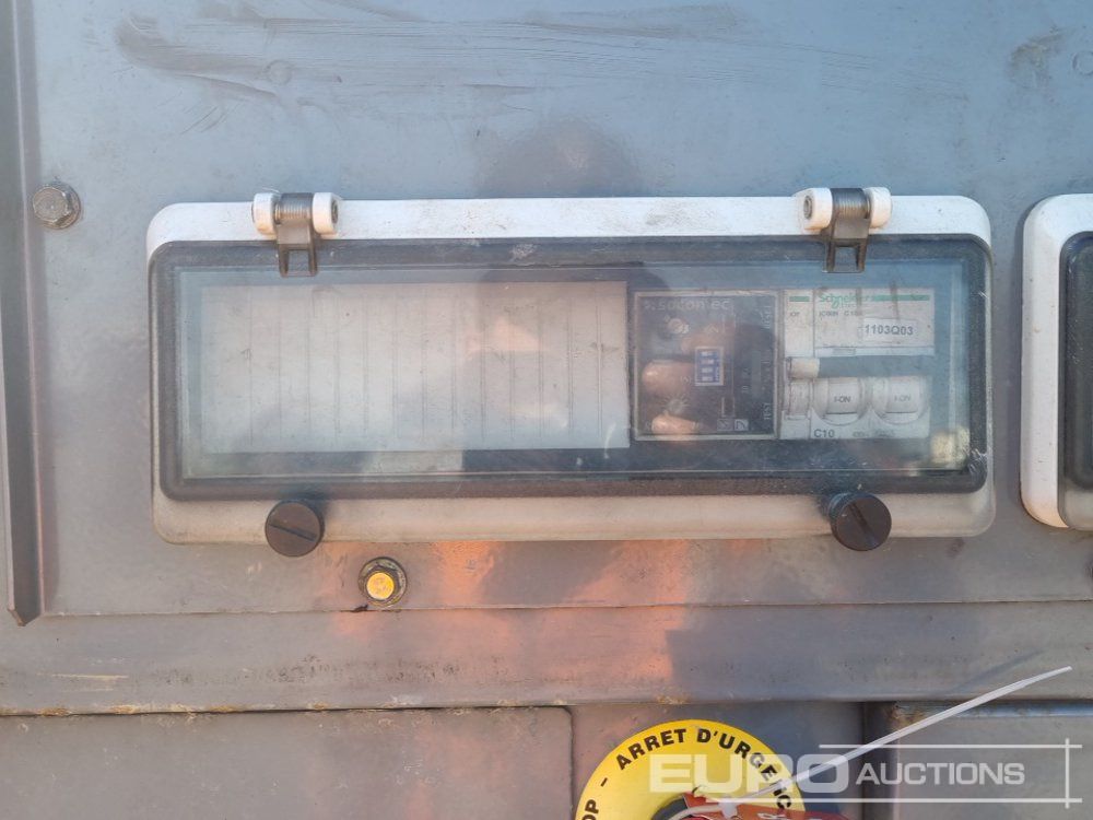 Groupe électrogène SDMO R110: photos 30