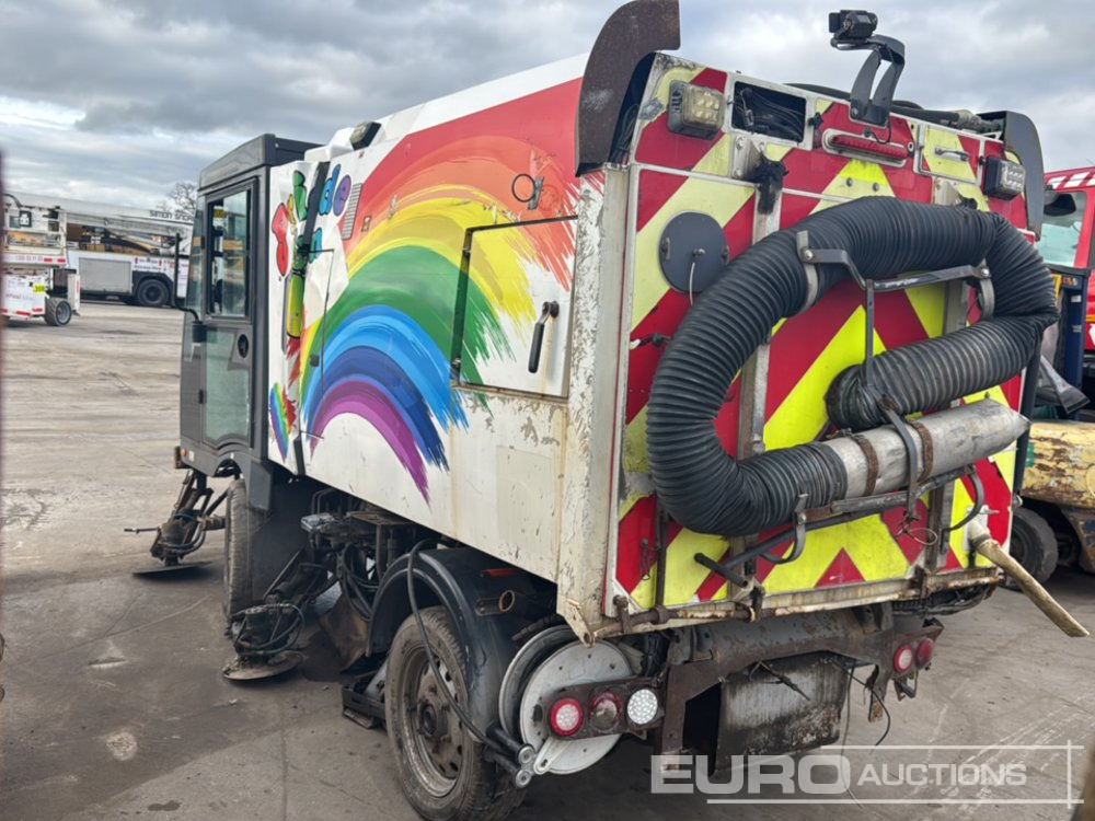 Scarab 4x2 Road Sweeper, Reverse Camera (Reg. Docs. Available) (Non Runner) - Balayeuse de voirie: photos 2 Scarab 4x2 Road Sweeper, Reverse Camera (Reg. Docs. Available) (Non Runner) - Balayeuse de voirie: photos 2