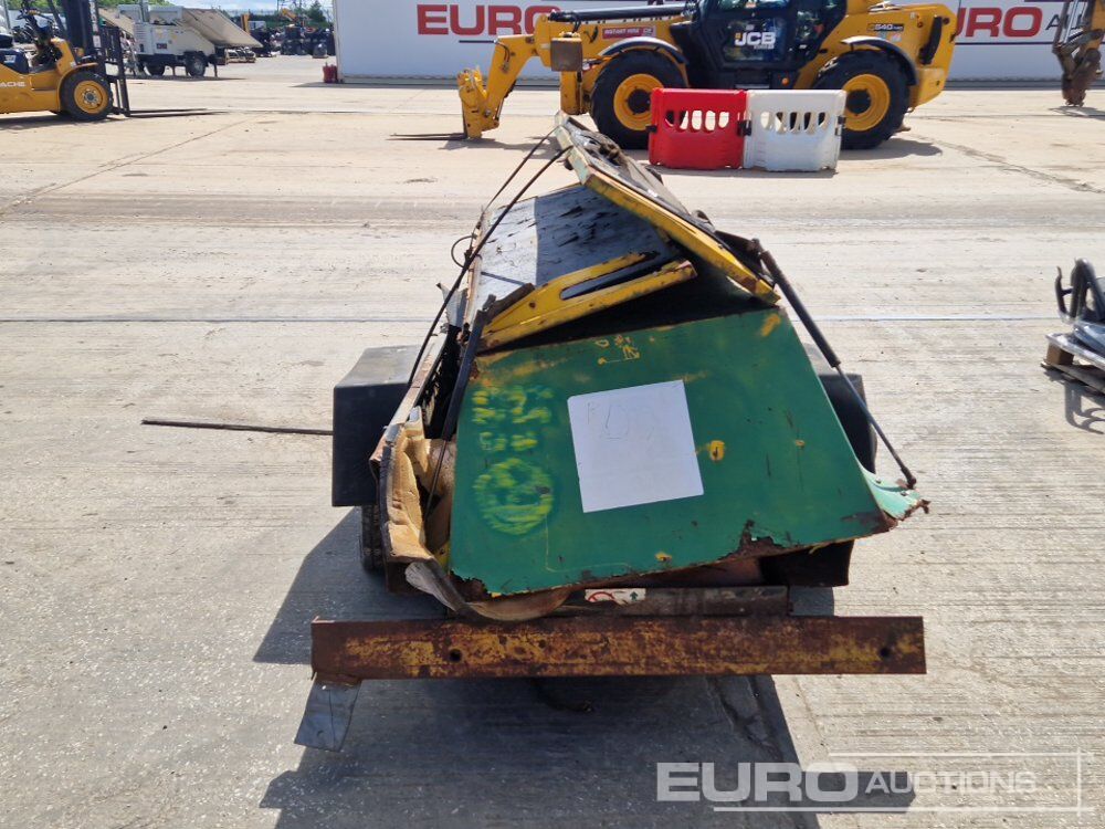 Single Axle Compressor (Damaged, Parts Missing) - Compresseur d'air: photos 4 Single Axle Compressor (Damaged, Parts Missing) - Compresseur d'air: photos 4