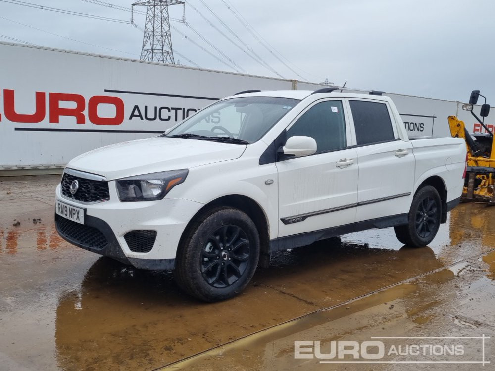 Ssangyong Musso - Pick-up: photos 1 Ssangyong Musso - Pick-up: photos 1