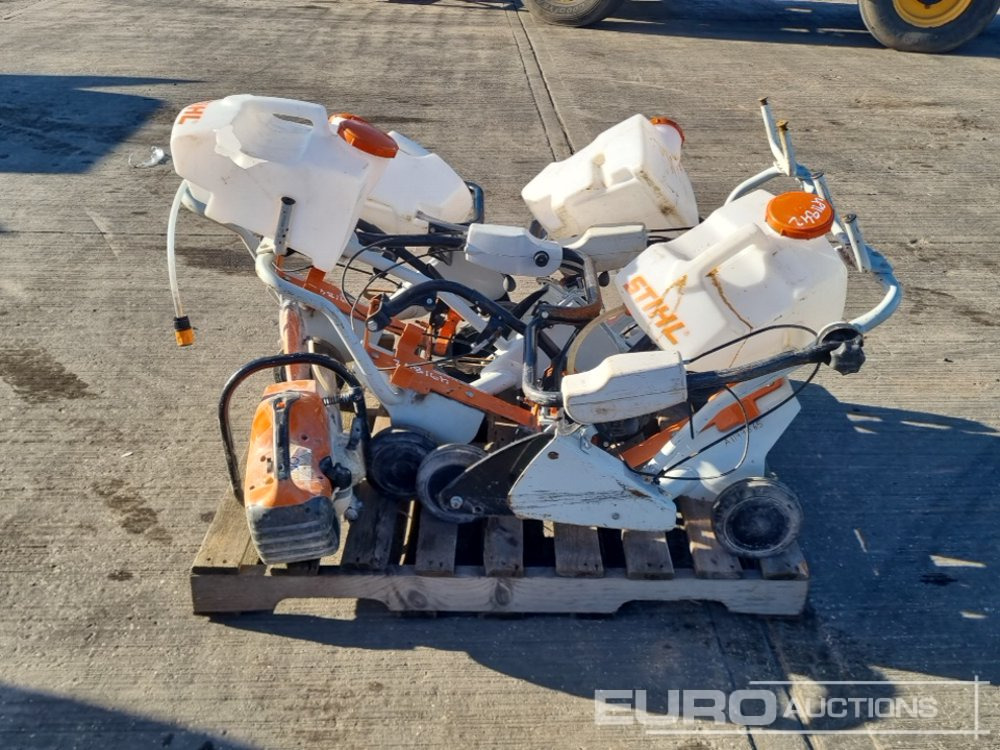 Stihl Quick Cut Saw Trolly (4 of), Petrol Quick Cut Saw - Travaux routiers: photos 2 Stihl Quick Cut Saw Trolly (4 of), Petrol Quick Cut Saw - Travaux routiers: photos 2