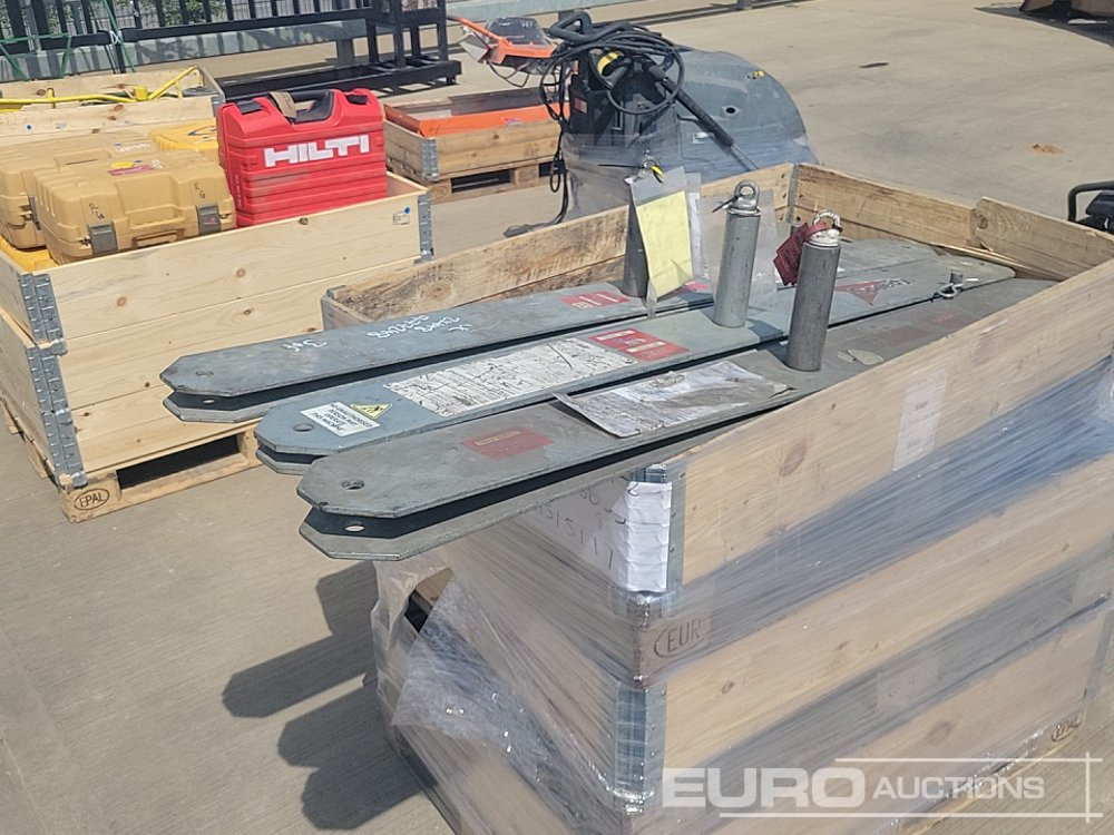 Stillage of Base Weights & Man Anchors (3 of) - Matériel de chantier: photos 5 Stillage of Base Weights & Man Anchors (3 of) - Matériel de chantier: photos 5
