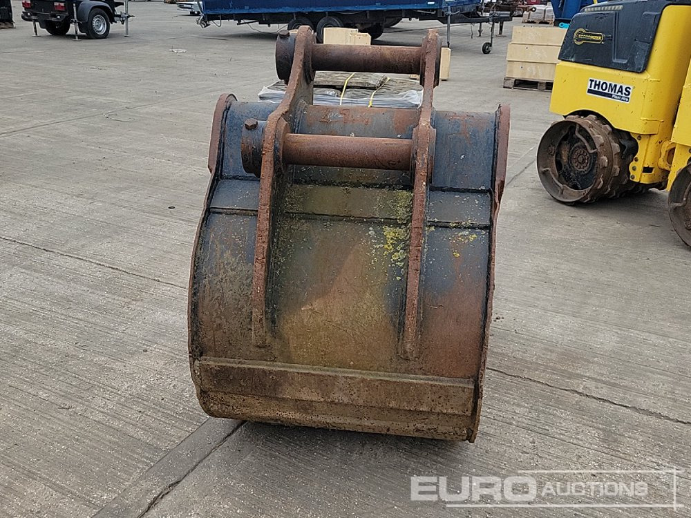 Strickland 36" Digging Bucket 80mm Pin to suit 20 Ton Excavator - Godet: photos 4 Strickland 36" Digging Bucket 80mm Pin to suit 20 Ton Excavator - Godet: photos 4