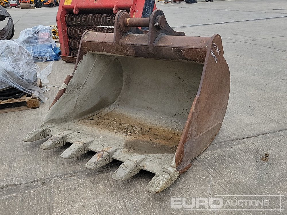 Strickland 60" Digging Bucket 80mm Pin to suit 20 Ton Excavator - Godet: photos 1 Strickland 60" Digging Bucket 80mm Pin to suit 20 Ton Excavator - Godet: photos 1