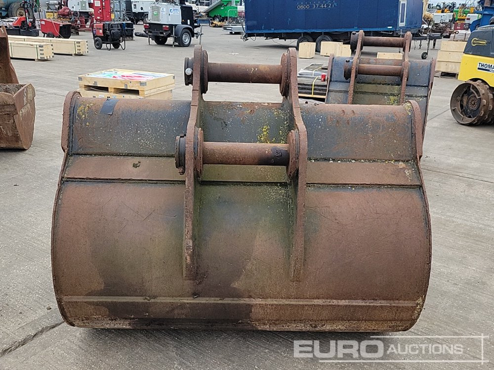 Strickland 60" Digging Bucket 80mm Pin to suit 20 Ton Excavator - Godet: photos 4 Strickland 60" Digging Bucket 80mm Pin to suit 20 Ton Excavator - Godet: photos 4