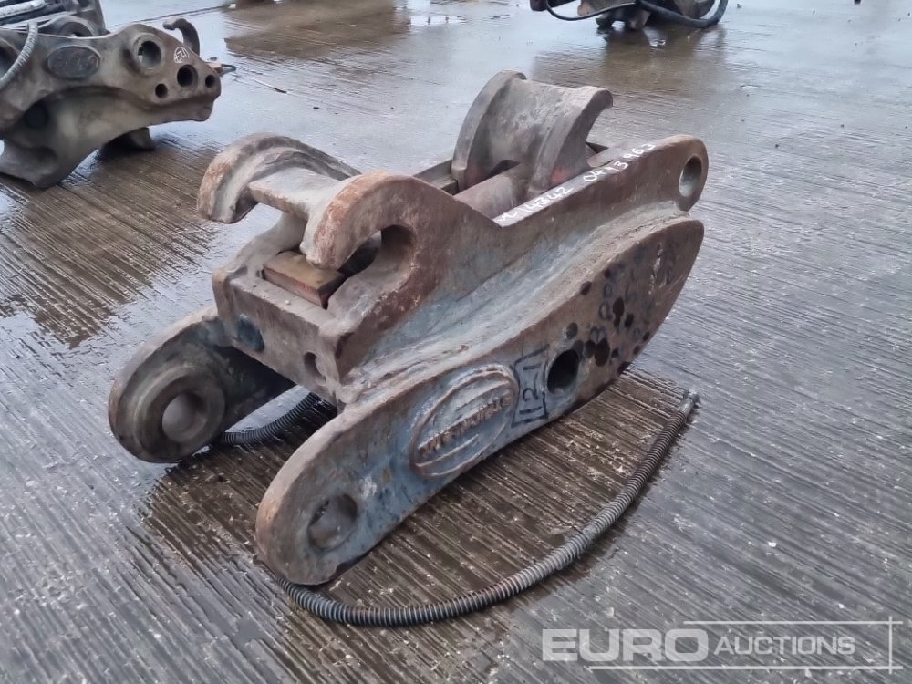 Strickland Hydraulic Quick Hitch 65mm Pin to suit 13 Ton Excavator - Attache rapide: photos 1 Strickland Hydraulic Quick Hitch 65mm Pin to suit 13 Ton Excavator - Attache rapide: photos 1