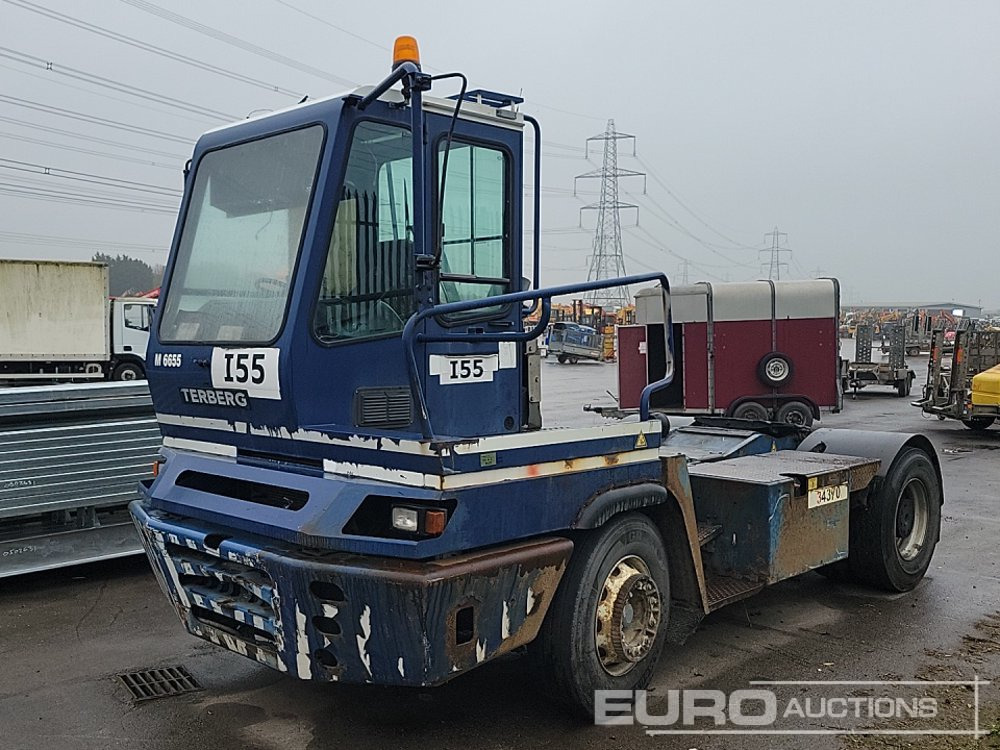 Terberg 4x2 Shunter (Non Runner) - Tracteur portuaire: photos 1 Terberg 4x2 Shunter (Non Runner) - Tracteur portuaire: photos 1