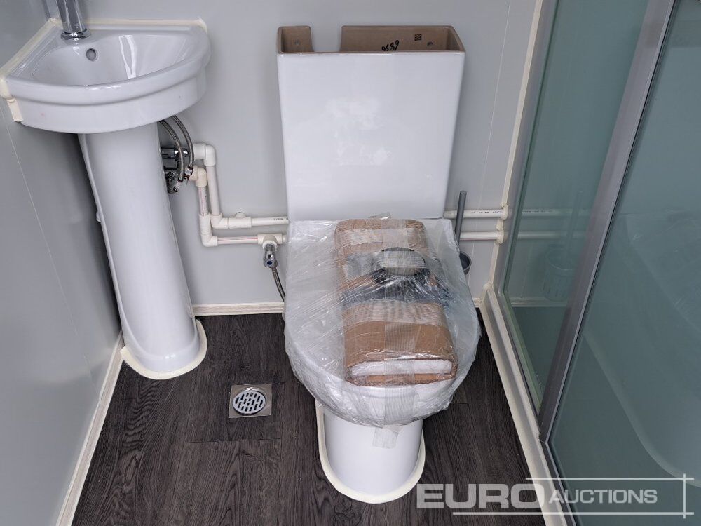 Toilet & Shower Unit (Cannot Be Reconsigned) - Conteneur maritime: photos 5 Toilet & Shower Unit (Cannot Be Reconsigned) - Conteneur maritime: photos 5