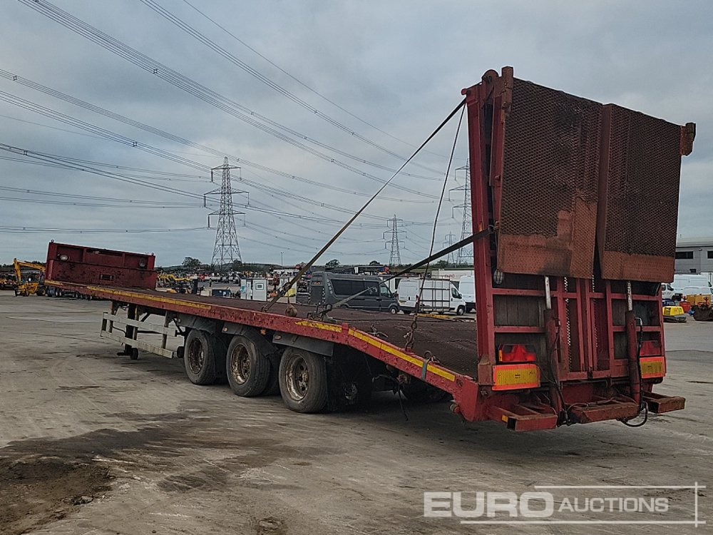 Tri Axle Low Loader Trailer, Winch, Hydraulic Ramp - Semi-remorque surbaissé: photos 3 Tri Axle Low Loader Trailer, Winch, Hydraulic Ramp - Semi-remorque surbaissé: photos 3