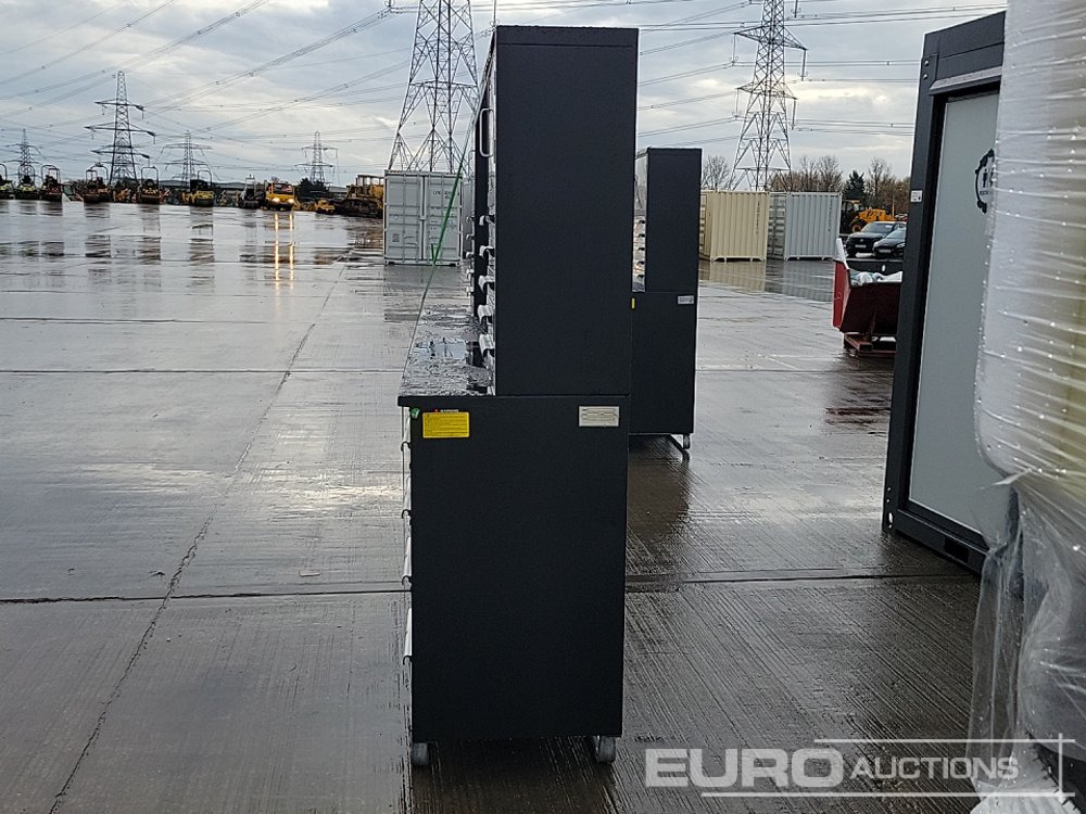 Unused 2025 10' Work Bench, 30 Drawers - Matériel de chantier: photos 3 Unused 2025 10' Work Bench, 30 Drawers - Matériel de chantier: photos 3