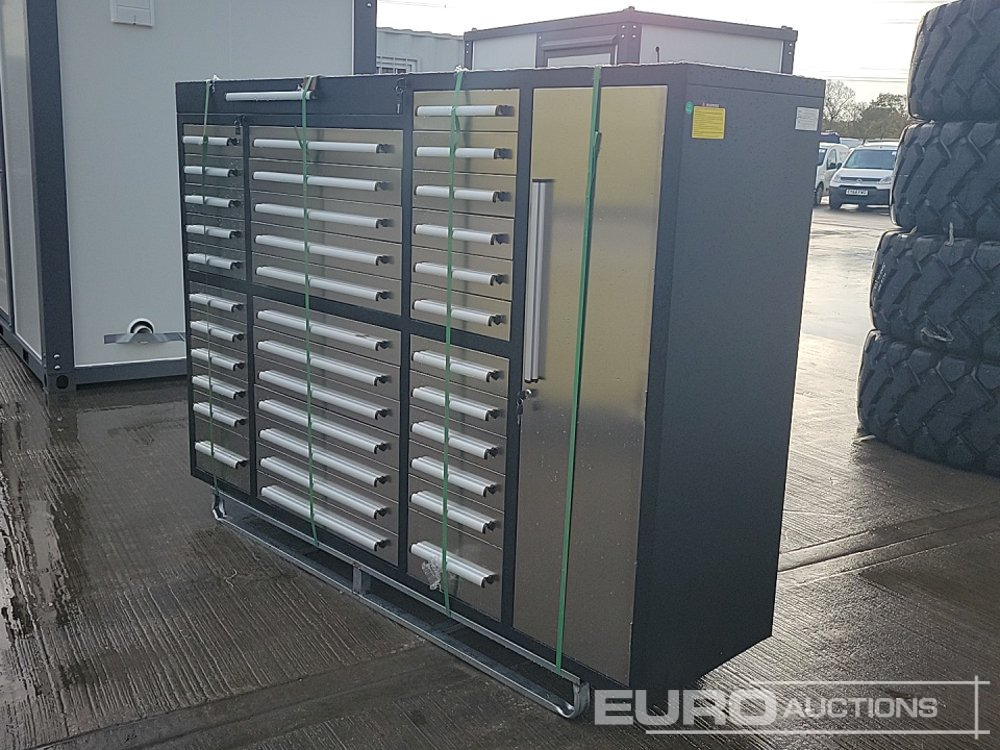 Unused 2025 7' Work Bench, 35 Drawers, 1 Cabinets - Matériel de chantier: photos 2 Unused 2025 7' Work Bench, 35 Drawers, 1 Cabinets - Matériel de chantier: photos 2