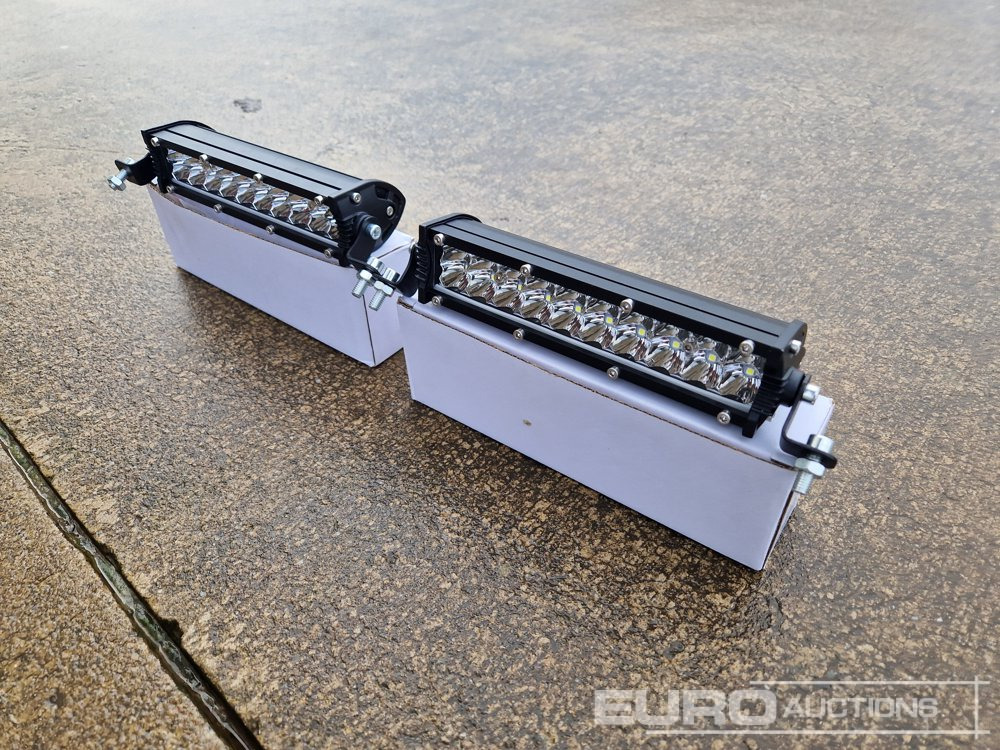 Unused 7" 60W LED Light Bar, Mounting Brackets, IP68 Waterproof (2 of) - Matériel de chantier: photos 1 Unused 7" 60W LED Light Bar, Mounting Brackets, IP68 Waterproof (2 of) - Matériel de chantier: photos 1