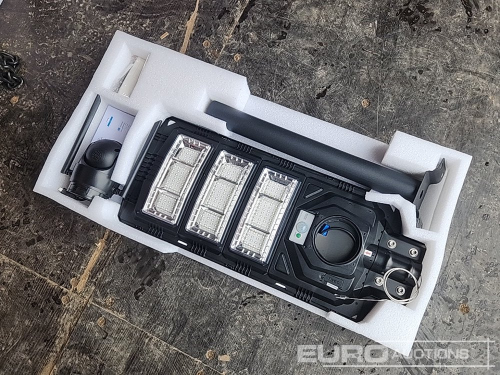 Unused AI Solar Security Camera & LED Light - Matériel de chantier: photos 1 Unused AI Solar Security Camera & LED Light - Matériel de chantier: photos 1