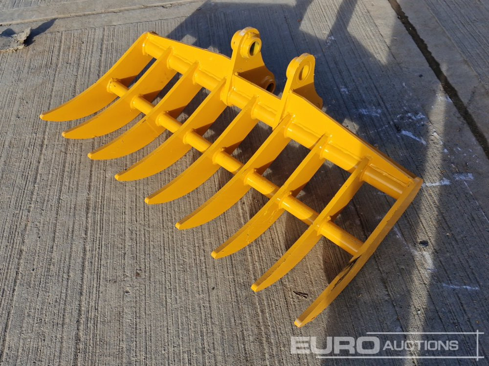 Unused Captok 38" Rake 40mm Pin to suit Mini Excavator - Godet: photos 1 Unused Captok 38" Rake 40mm Pin to suit Mini Excavator - Godet: photos 1